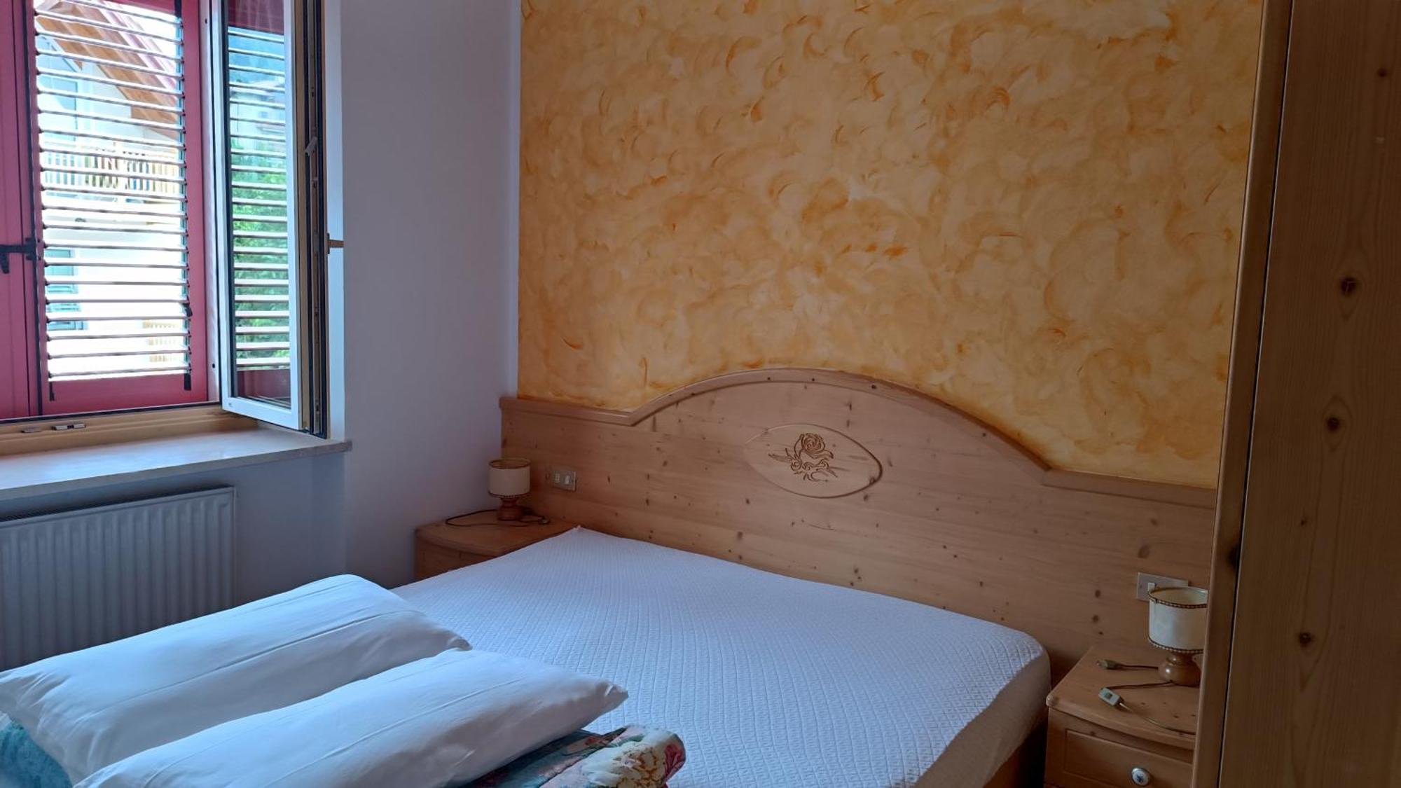 Casa Vacanze Rosa 브레쯔 외부 사진
